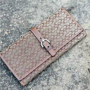 COACH wallet soho buckle